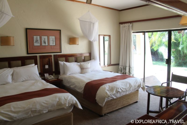chobe_safari_lodge_river_room-800x533